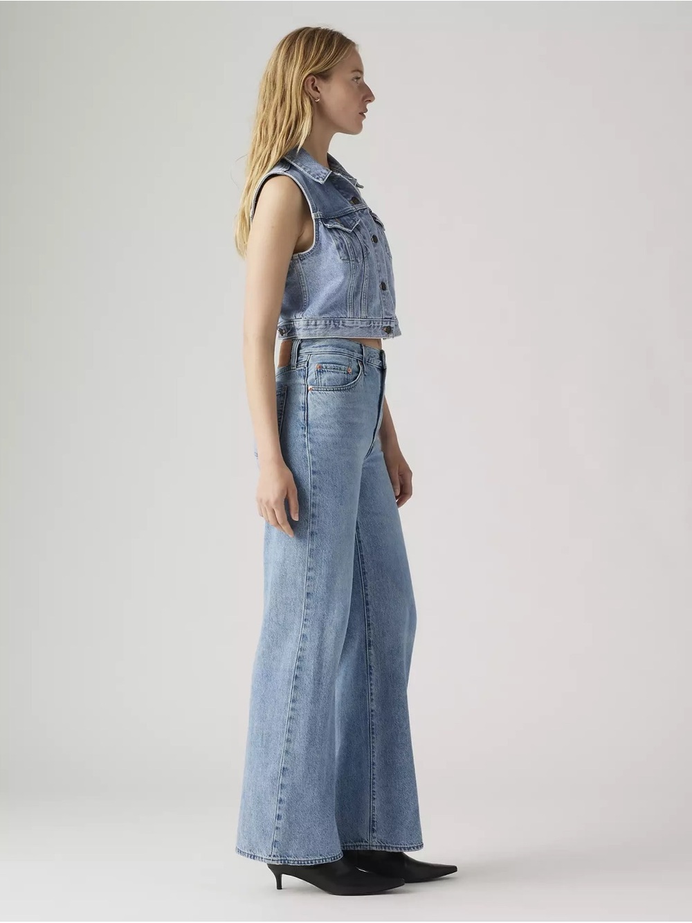 Levi's Light Wash High Waisted Straight Leg Jeans - Picture 5 of 10